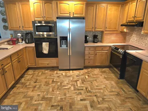 Kitchen - 3 Links Ln, Berlin, MD 21811 photo 4 of 6