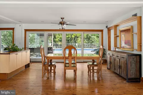 Dining - 407 S Main St, Berlin, MD 21811 photo 1 of 3