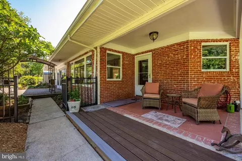 Exterior - 407 S Main St, Berlin, MD 21811 photo 7 of 21
