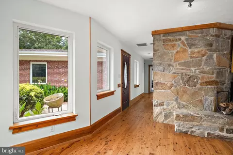 Entry Way - 407 S Main St, Berlin, MD 21811 photo 1 of 2