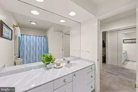 Bath - 60 Drawbridge Rd, Ocean Pines, MD 21811 photo 6 of 7