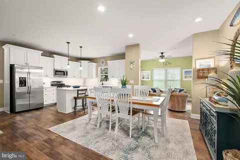 11420 Maid At Arms Ln, Berlin, MD 21811