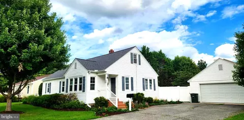 330 Williams St, Berlin, MD 21811 photo 2