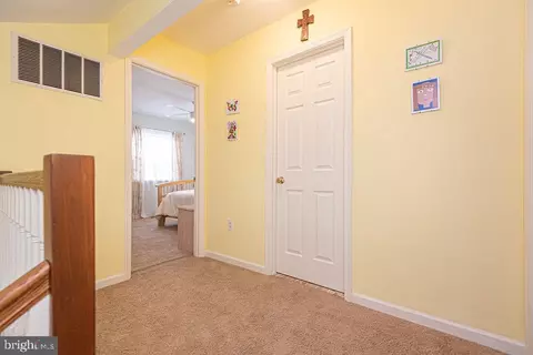 Entry Way - 70 Camelot Cir, Ocean Pines, MD 21811 photo 6 of 8