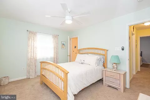 Bedroom - 70 Camelot Cir, Ocean Pines, MD 21811 photo 5 of 8
