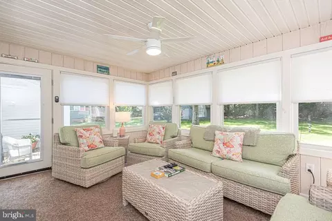 Exterior - 70 Camelot Cir, Ocean Pines, MD 21811 photo 6 of 14