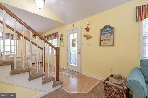Entry Way - 70 Camelot Cir, Ocean Pines, MD 21811 photo 2 of 8