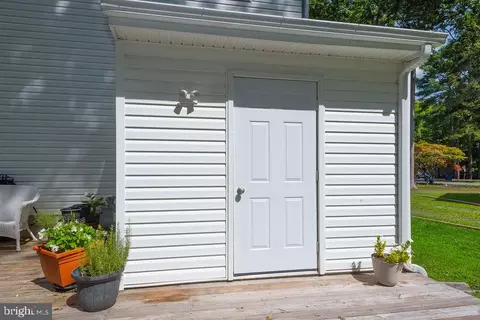 Exterior - 70 Camelot Cir, Ocean Pines, MD 21811 photo 12 of 14