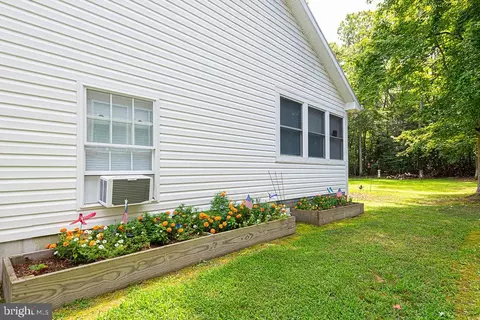 Exterior - 70 Camelot Cir, Ocean Pines, MD 21811 photo 13 of 14
