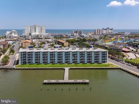 302 32nd St #203, Ocean City, MD 21842