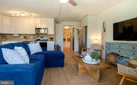 12 42nd St #303, Ocean City, MD 21842
