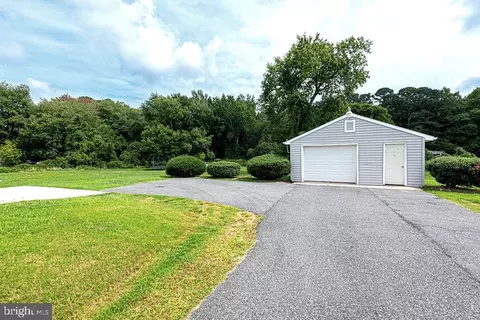 Exterior - 10614 Flower St, Berlin, MD 21811 photo 2 of 5