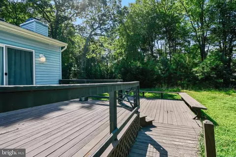 Exterior - 9 Holly Ct, Berlin, MD 21811 photo 7 of 9