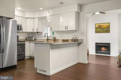 Kitchen - 9 Holly Ct, Berlin, MD 21811 photo 2 of 2