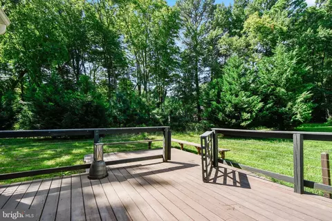 Exterior - 9 Holly Ct, Berlin, MD 21811 photo 6 of 9