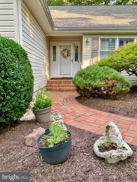 Exterior - 12510 Deer Point Cir, Berlin, MD 21811 photo 2 of 20