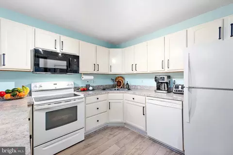 Kitchen - 12 Cove Ln, Ocean Pines, MD 21811 photo 3 of 5