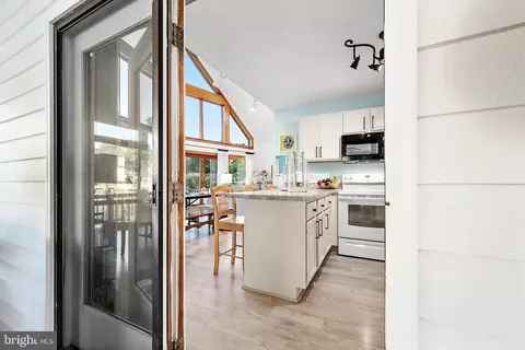 Entry Way - 12 Cove Ln, Ocean Pines, MD 21811 photo 1 of 10