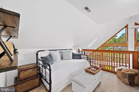 Bedroom - 12 Cove Ln, Ocean Pines, MD 21811 photo 10 of 15