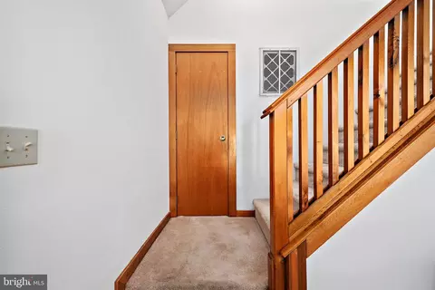 Entry Way - 12 Cove Ln, Ocean Pines, MD 21811 photo 5 of 10