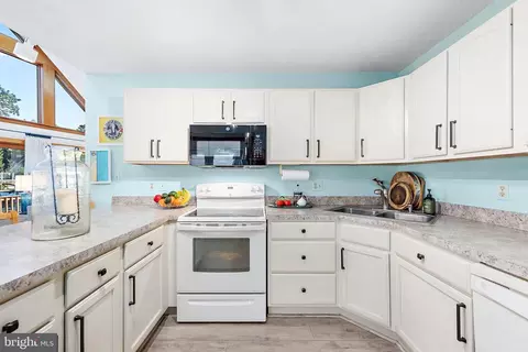 Kitchen - 12 Cove Ln, Ocean Pines, MD 21811 photo 2 of 5