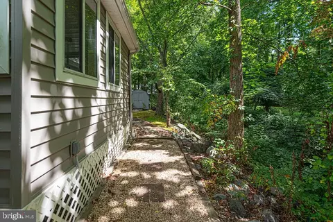 Exterior - 17 King Richard Rd, Ocean Pines, MD 21811 photo 6 of 15