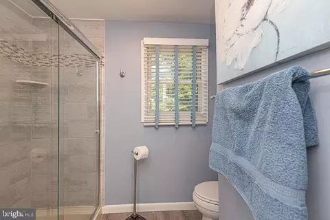 Bath - 17 King Richard Rd, Ocean Pines, MD 21811 photo 2 of 5