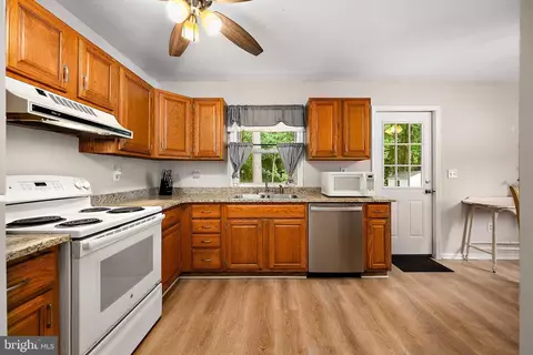Kitchen - 270 Windjammer Rd, Ocean Pines, MD 21811 photo 2 of 4