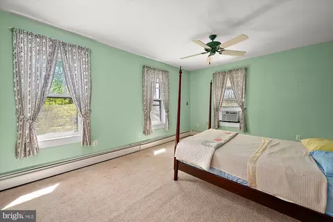 Bedroom - 5 Church St, Berlin, MD 21811 photo 2 of 9
