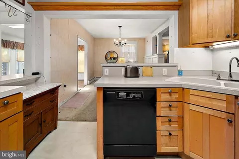 Kitchen - 5 Church St, Berlin, MD 21811 photo 6 of 6