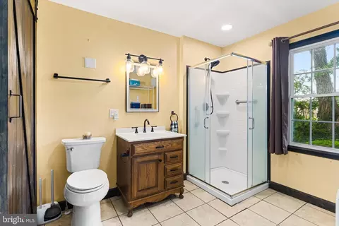 Bath - 8505 Newark Rd, Newark, MD 21841 photo 1 of 3