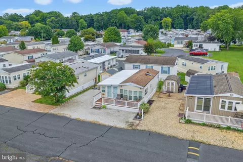 392 Timberline Cir, Berlin, MD 21811 photo 3