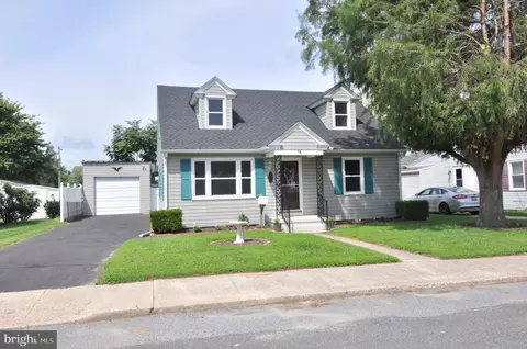 16 Somerset Ave, Pocomoke City, MD 21851
