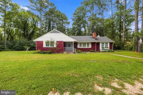 5917 Steffe Dr, Snow Hill, MD 21863