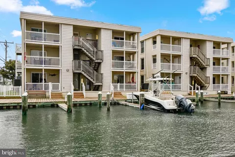 300 13th St #4, Ocean City, MD 21842