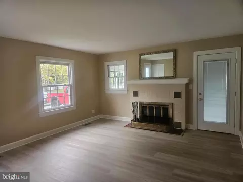 Living - 316 S Main St, Berlin, MD 21811 photo 1 of 3