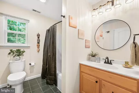 Bath - 12 Coventry Ct, Ocean Pines, MD 21811 photo 2 of 2