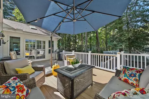 Exterior - 12 Coventry Ct, Ocean Pines, MD 21811 photo 3 of 11