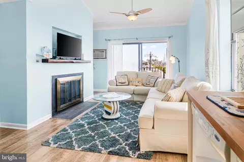 18 69th St #12, Ocean City, MD 21842