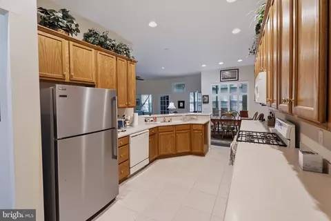 Kitchen - 32 Easton Ave, Ocean Pines, MD 21811 photo 3 of 4