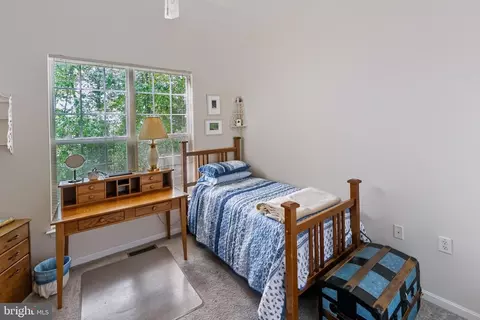 Bedroom - 32 Easton Ave, Ocean Pines, MD 21811 photo 7 of 9