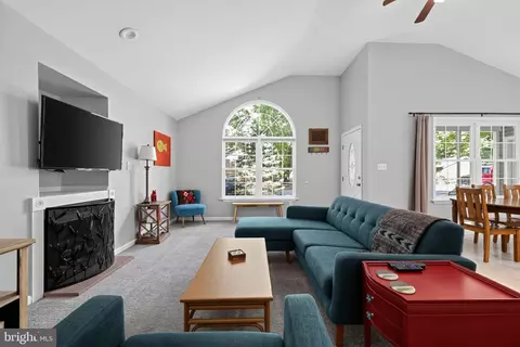 Living - 66 Robin Hood Trl, Ocean Pines, MD 21811 photo 3 of 4