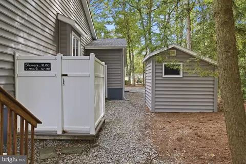 Exterior - 7147 Chandler Dr, Berlin, MD 21811 photo 12 of 17
