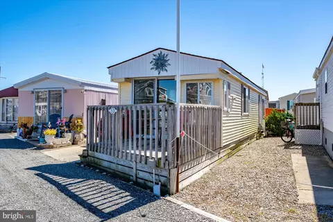53 Canal Overlook Ln, Ocean City, MD 21842