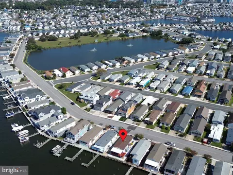 511 Harbour Dr, Ocean City, MD 21842