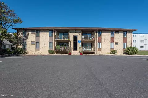 210 Trimper Ave #7, Ocean City, MD 21842