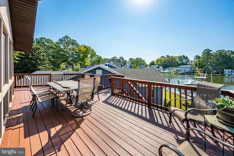 Exterior - 2 Beach Ct, Ocean Pines, MD 21811 photo 6 of 21