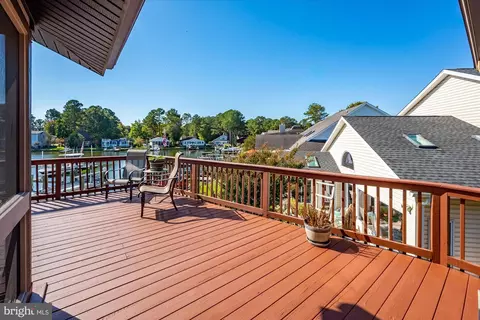 Exterior - 2 Beach Ct, Ocean Pines, MD 21811 photo 4 of 21