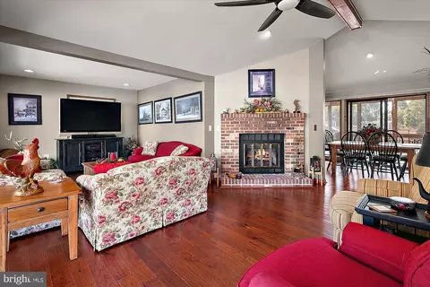 Living - 2 Beach Ct, Ocean Pines, MD 21811 photo 1 of 8