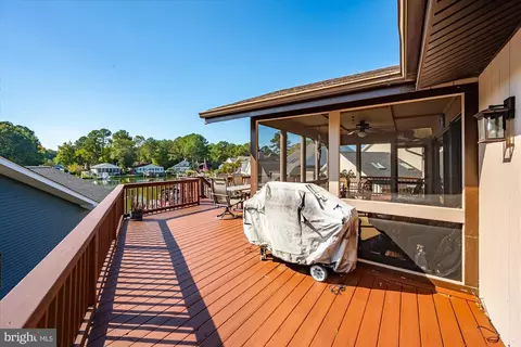Exterior - 2 Beach Ct, Ocean Pines, MD 21811 photo 7 of 21